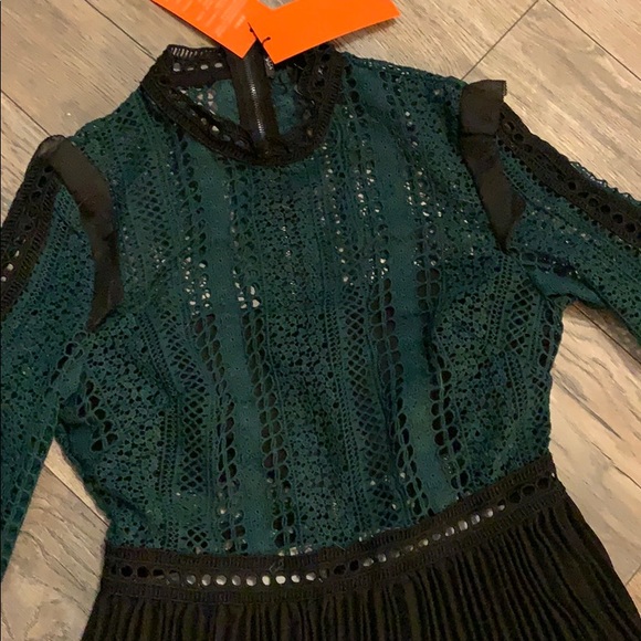 Dress - Picture 6 of 7